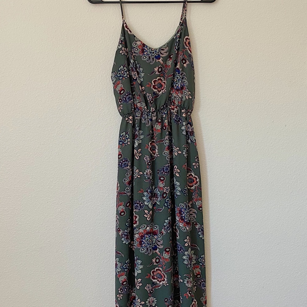 beautiful floral maxi dress—NEVER WORN